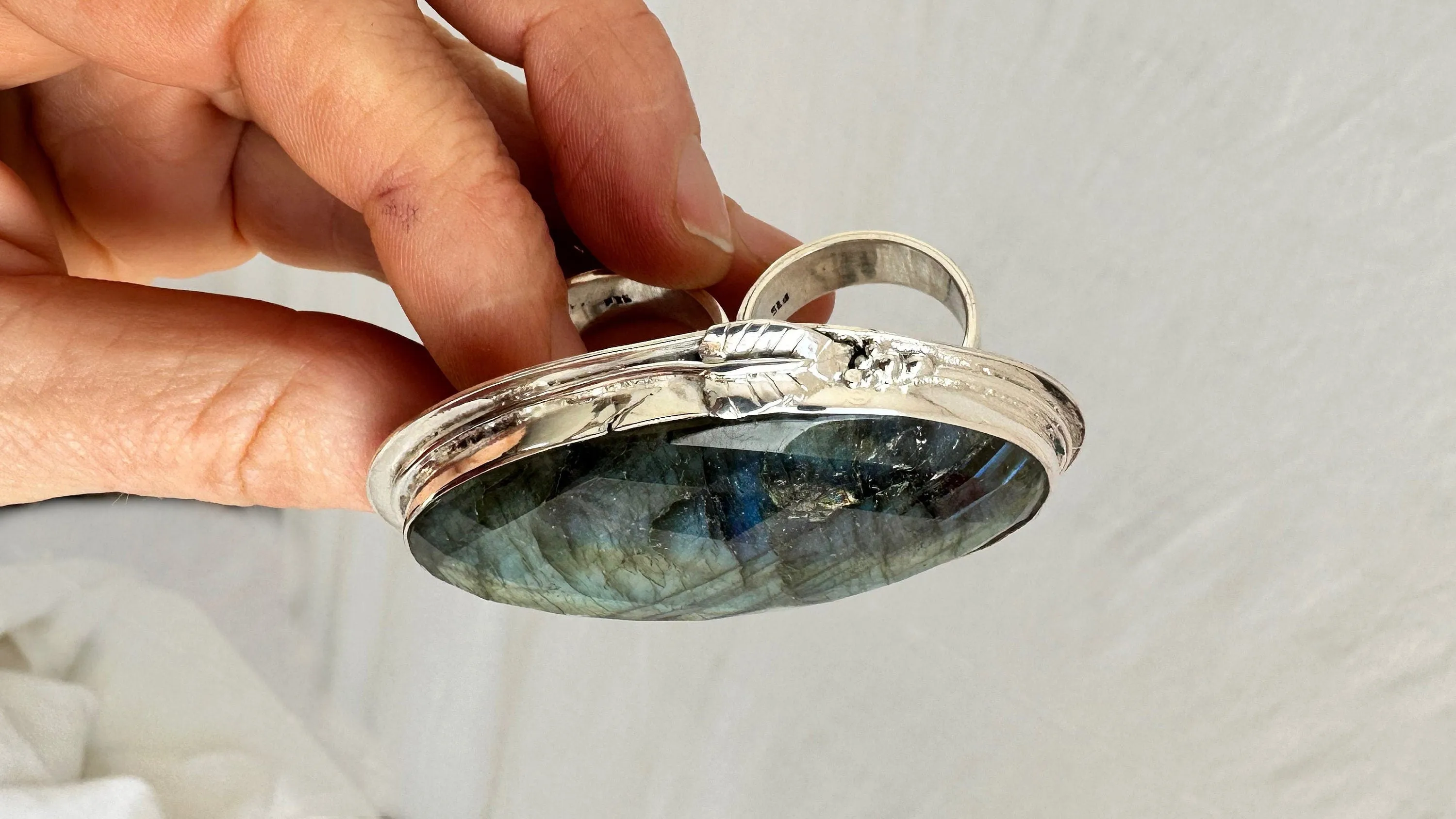 Labradorite Two Finger Ring. Adjustable. Gorgeous Flash. 0372