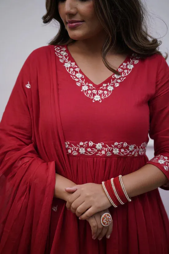 "Elegant Red Dupatta Pant Set – Vibrant Traditional Fusion"