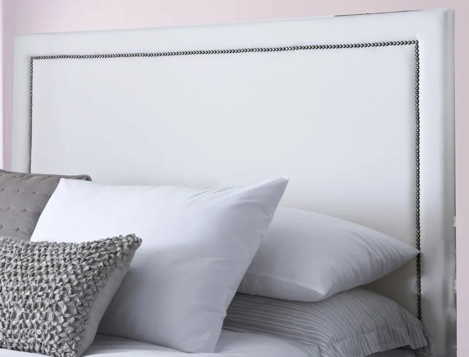 Timeless Tufts Headboard: Luxurious Contemporary Elegance