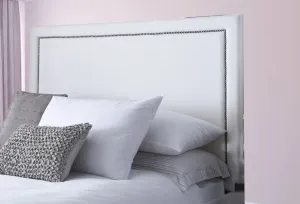 Timeless Tufts Headboard: Luxurious Contemporary Elegance